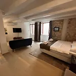Studios Onethreefive